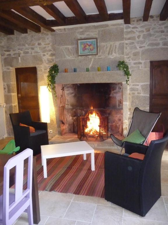 La Maison D'A Cote Bed & Breakfast Alencon Room photo